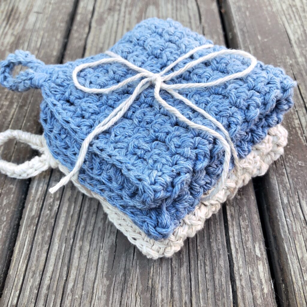 Easy & Fast Crochet Washcloth with Hanging Loop Tutorial + Free Pattern