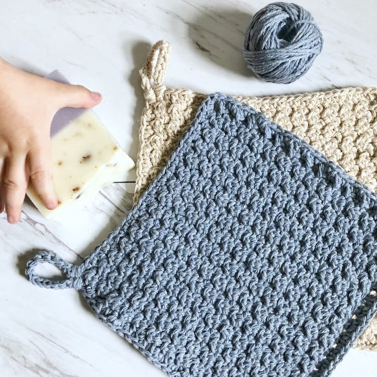 Half Moon Washcloth, a free crochet dishcloth pattern - TL Yarn Crafts