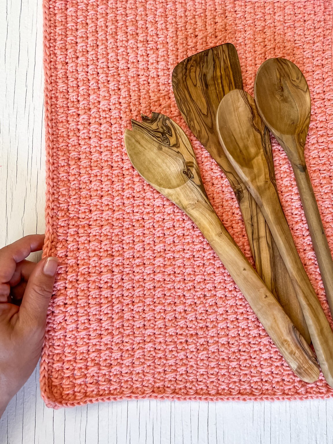 Crochet Kitchen Towel [Free Pattern] Life and Yarn