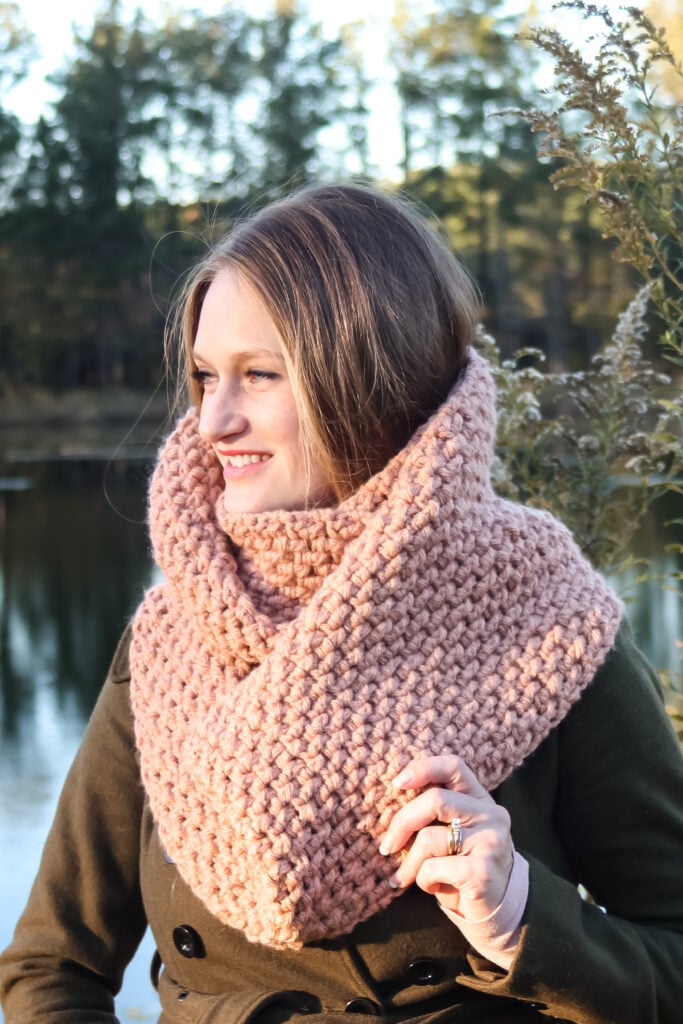 Cozy Glitz - Chunky Knit Infinity Scarf Pattern – Mama In A Stitch