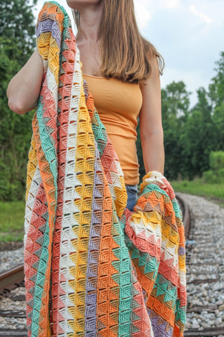 FREE Fast & Easy Crochet Lap Blanket Pattern for Beginners - Life + Yarn