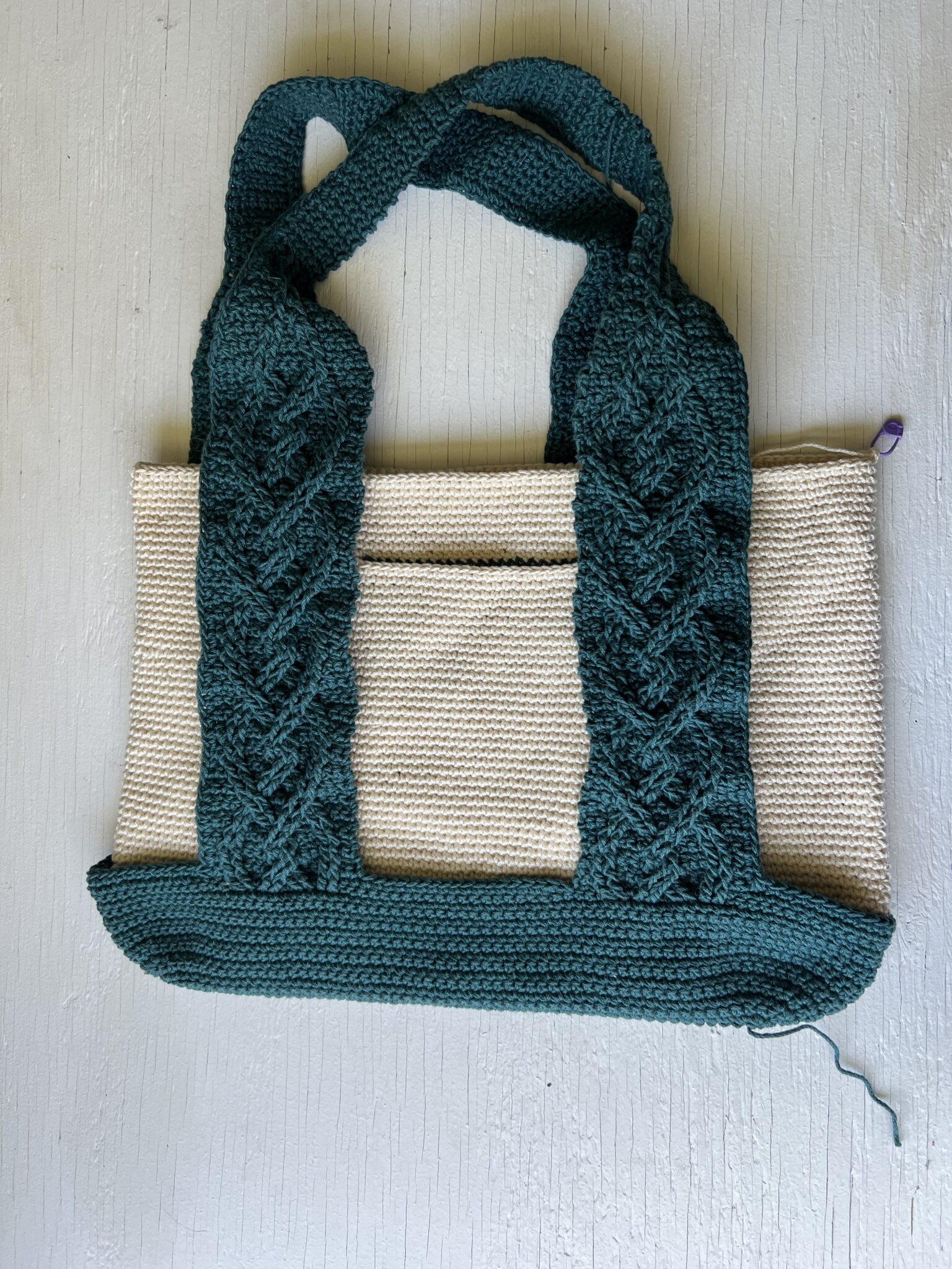 Free Modern Crochet Cables Tote Bag Pattern for Summer - Life + Yarn