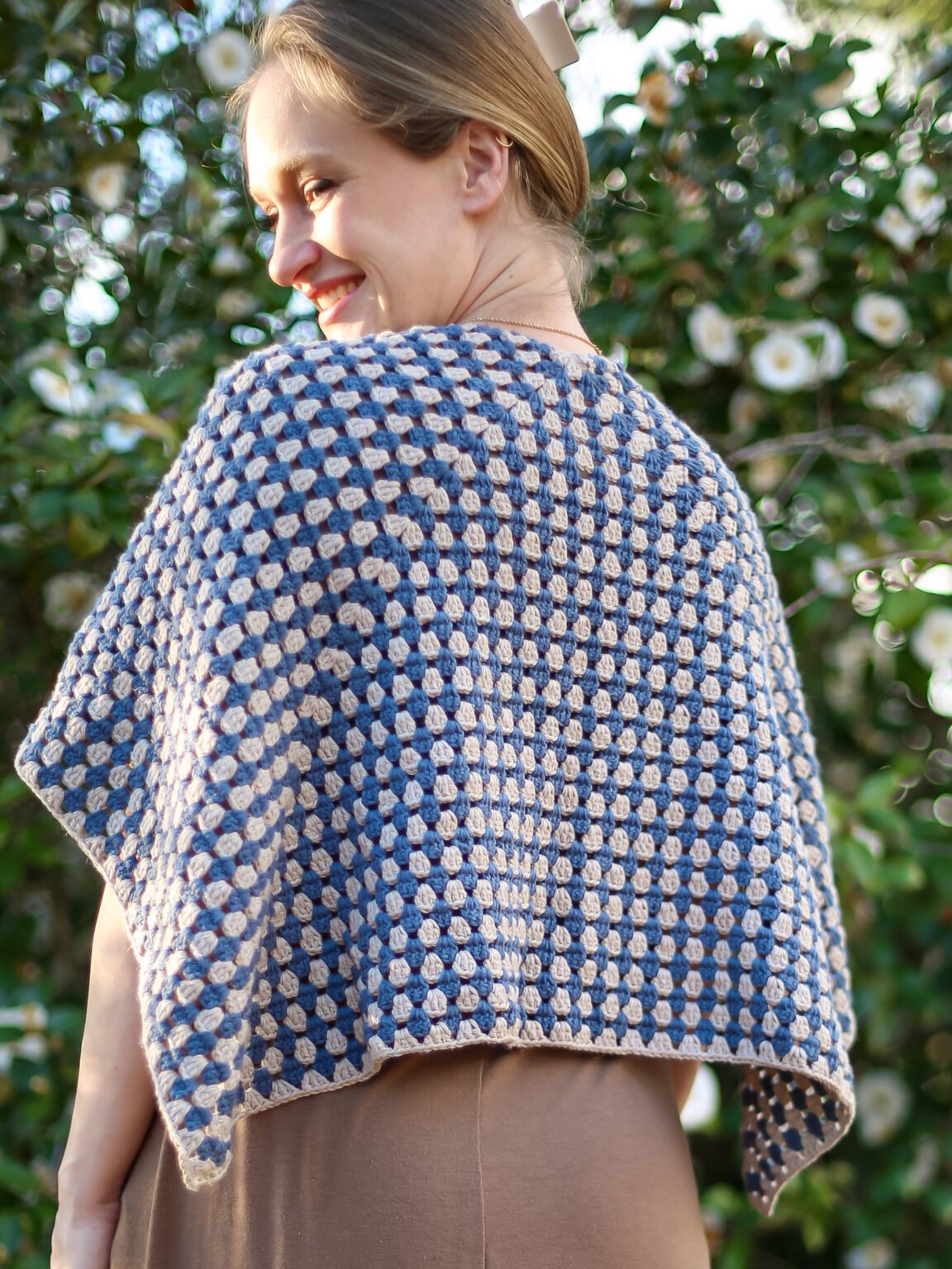 Free Easy Crochet Granny Stripe Shawl Pattern & Tutorial Video - Life ...