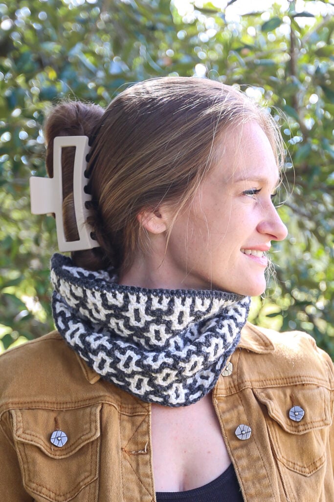 Free Pattern for a Reversible Crochet Cowl Double Thick Snood