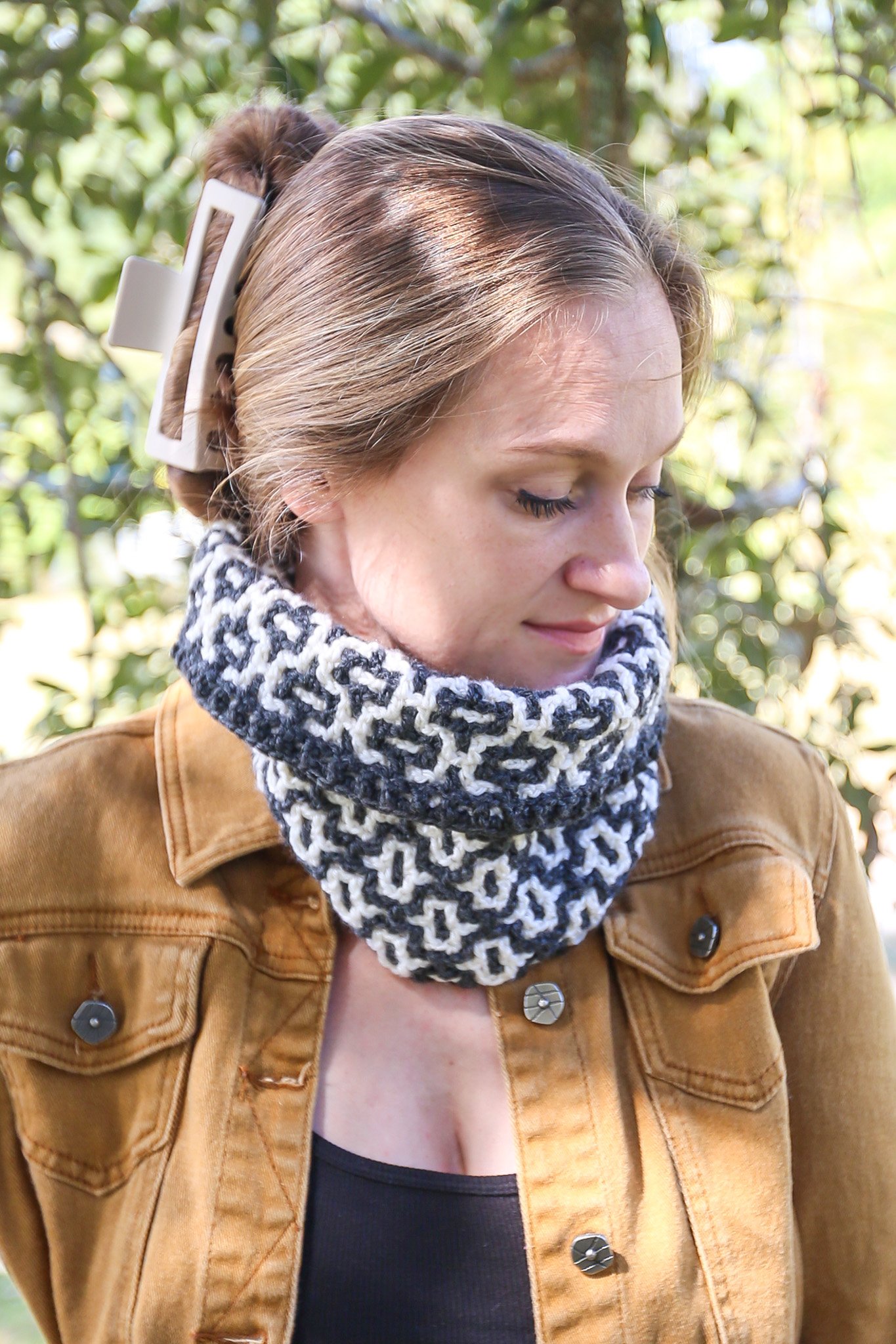 Reversible Crochet Cowl Pattern: A Double Sided Stitch Tutorial
