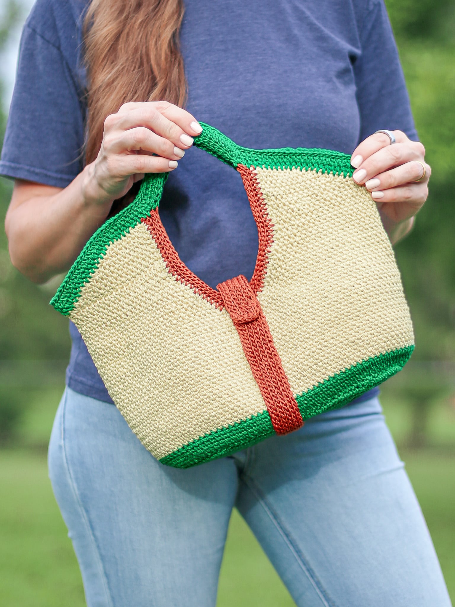 FREE Chic Crochet Purse Pattern - Modern Handbag