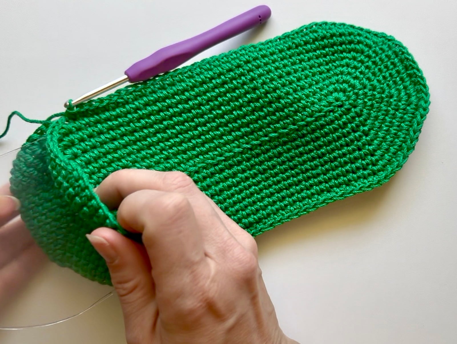 inserting a stabilizer into your crochet bag